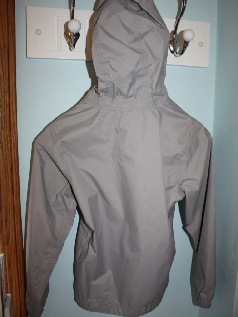 North Face DryVent Girls Size S 7-8 Gray Pink Lining Hooded Rain Jacket